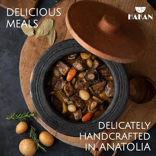 Hakan Efes Clay Cooking Pot with Lid, MIDI 2.9 Quarts Clay Pots for Cooking, Earthenware Rice Pots, UNGLAZED Traditional Casserole for STOVE Top, Portuguese Terracotta Roaster, 94.7 oz (2.8 L)