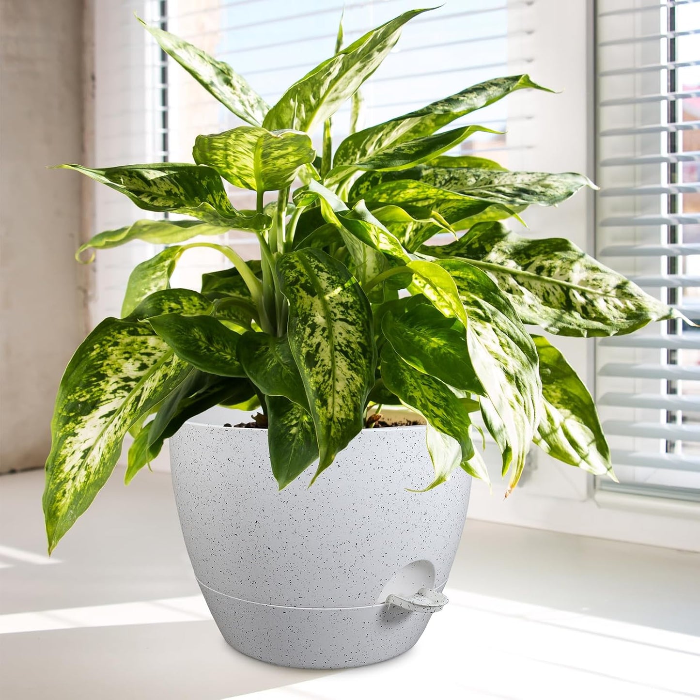 12/10/9 inch Large Self Watering Pots, Plant Pots with Mesh Drainage Holes for Indoor Outdoor Garden Plants, Flower Pots with Deep Reservoir, Set of 3 Plastic Planters, Specked White