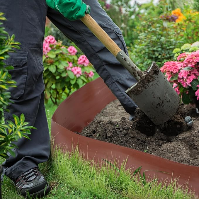 6 Inch Tall 33 ft Length Landscape Plastic Edging Kit with Hammer Spikes Plastic Garden Flower Bed Edging Landscape Border for Gardens Border Grass Yard Lawn (Brown)