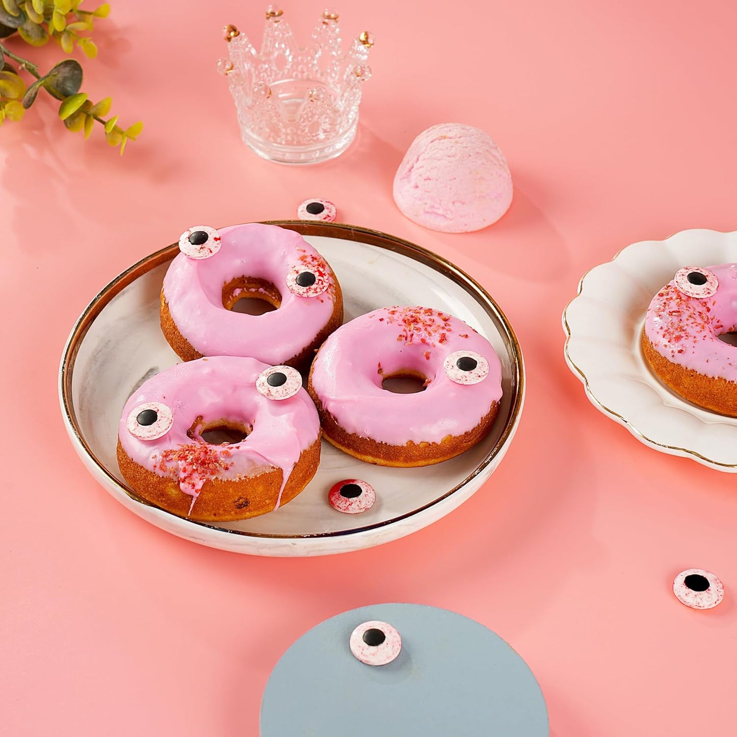 Kasvan Candy Eyeballs - Edible Bloody Red Eyes 85g/3 Oz, Halloween Sprinkles, Baking Cake Decorations, Ice Cream Toppings and Cookie Decorating, Wedding Party Chirstmas Supplies