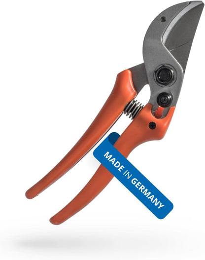Original LÖWE 15 Anvil Pruning Shears 15.107 with Bypass Geometry for Small to Medium Hands - Curved, Non-Stick Coated Blade Ideal for Cutting Hard Wood like Linden, Spruce, Larch, and Oak