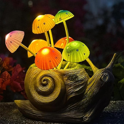 Solar Garden Snail Statue Gift, 1 Pack Solar Outside Snail Sculpture, Outdoor Patio Landscape Mushroom Decorative Art, Porch Deck Balcony Front Garden Decoration, Unique House Warming Gift