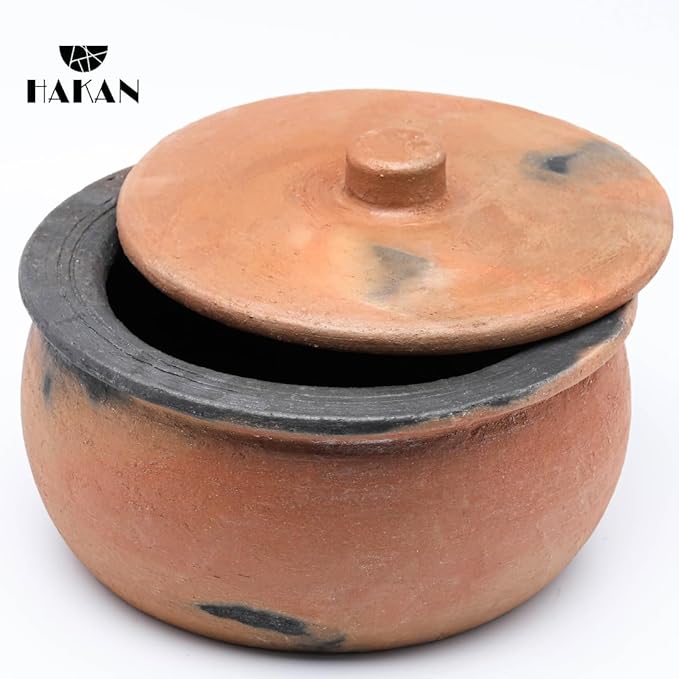 Hakan Efes Clay Pot with Cover, JUMBO 5.7 Quarts Clay Pot for Cooking, Unglazed Twice Baked Terracotta Traditional Moroccan Roaster Casserole for Stovetop, Earthenware with Lid, 182.6 oz (5.4 L)