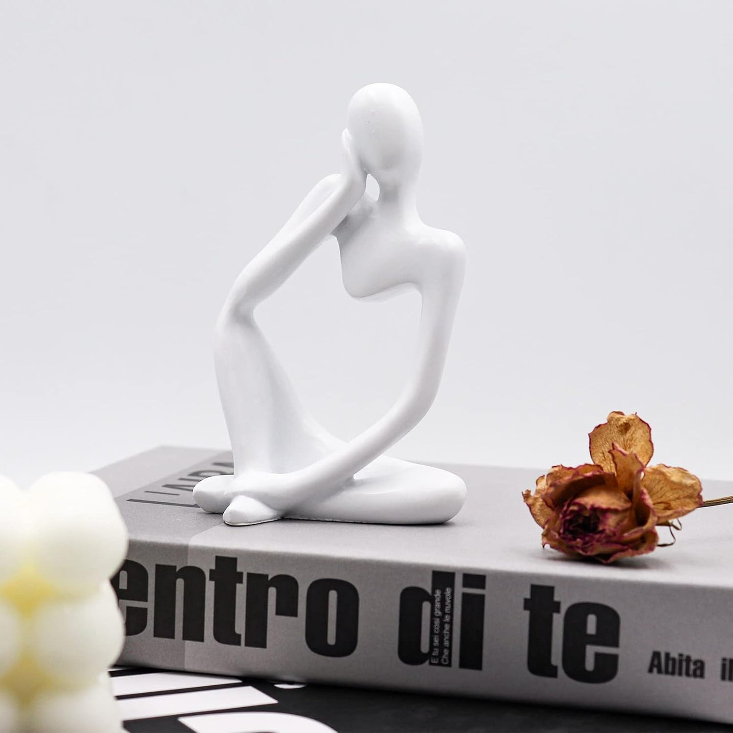 Thinker Statues and Sculptures, Resin Thinker Statue Ornaments, Abstract Style Sculptures, Housewarming Gifts, Housewarming Decorations, Living Room Dining Desk Decorations (White Right, Small)