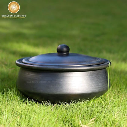Swadeshi Blessings HandMade Exclusive Range Unglazed Clay Handi/Earthen Kadai/Clay Pot For Cooking & Serving with Lid, 2.8Liters (With Natural White Firing Shade & Mirror Shine) (Black)