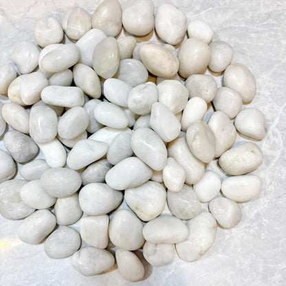 2lbs River Rocks, 1-2Inch Decorative Ornamental Natural Pebbles for Garden Couryard Landscaping Stones, Gravel Filler for Fish Tank,Vases,Home Decor,Aquariums,Animal Habitat, White