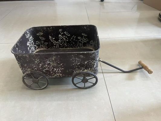 Flower Cart with Wooden Handles, Metal Wagon Planters for Outdoor Plants, Garden Planter with Wagon Wheels, Decorative Wheelbarrow, Plant Cart for Patio Garden Balcony (Brown)