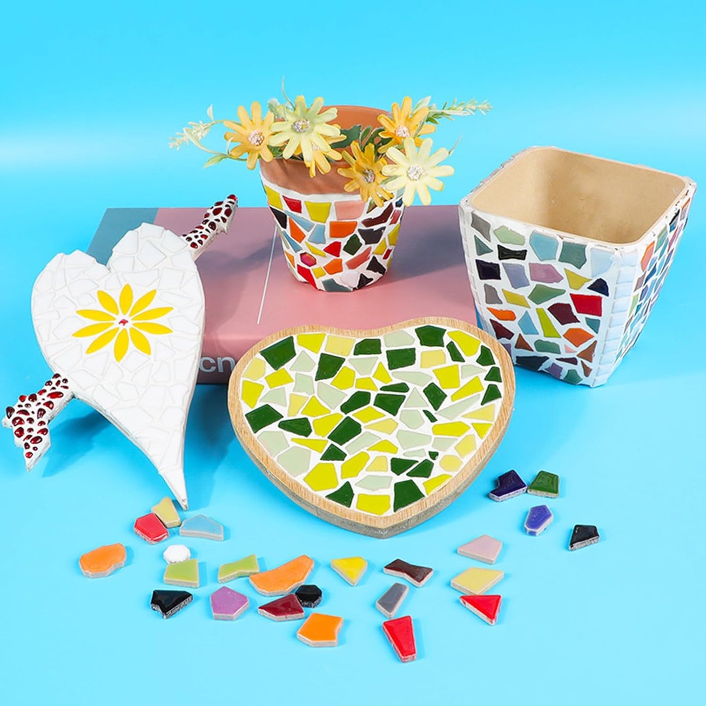 200g Triangles Trapezoids Polygons Mixed Colors Shine Crystal Series Mosaic Tiles, Ceramic Mosaic Tiles Glitter Crystal Mosaic Perfect for Home Decoration Crafts, Irregular Size (Red)