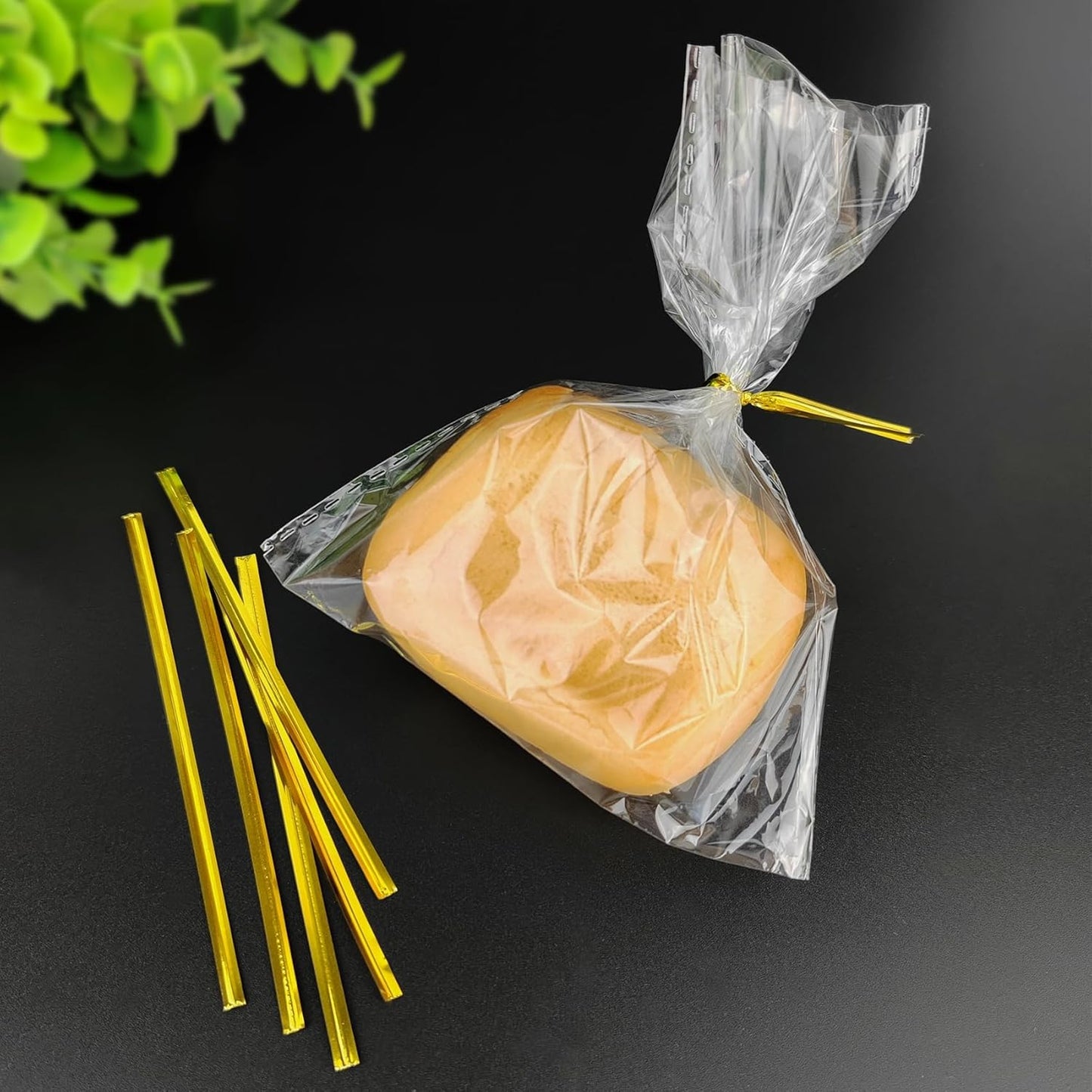 800 Pcs Metal Twist Ties 4 Inches Twist Straps for Bread Bags Candy Bags Snack Bags Halloween Party Cake Favor (Silver)