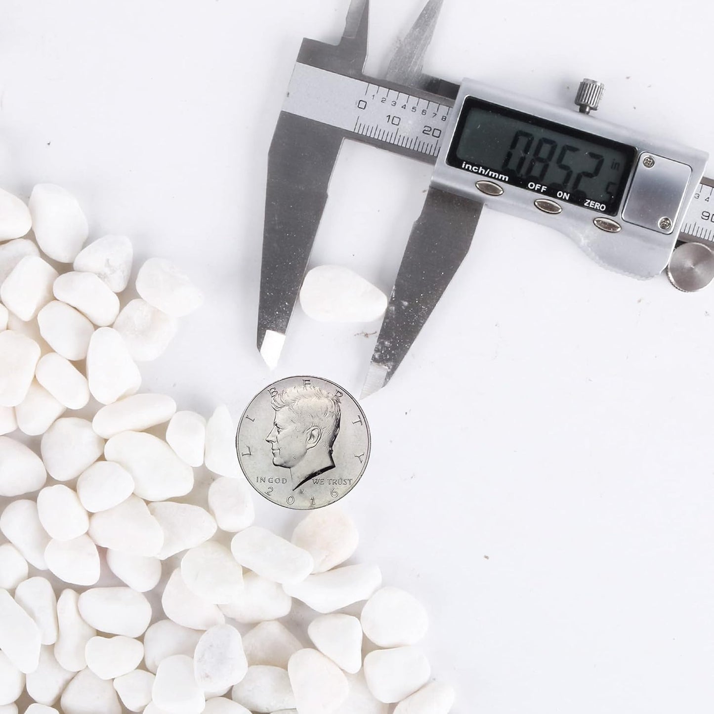 CJGQ White Pebbles for Plants Garden Vases 7 lb White Rocks Gravel Decorative Stone 1/2"