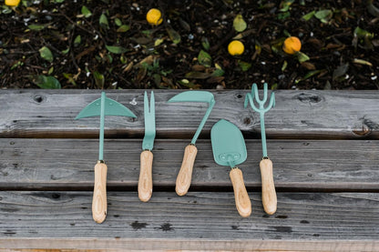 Barebones Dandelion Weeding Fork - Gardening Hand Tools - Japanese Hand Weeder, Weed Puller, and Weed Remover Tool (Ash/Mint)