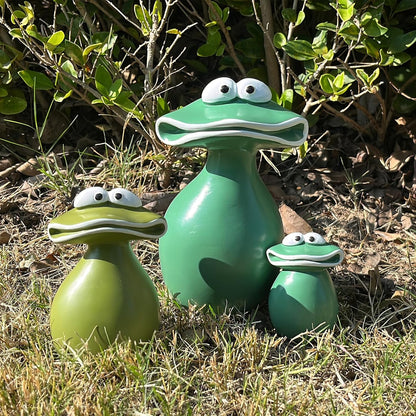 H&Zebrabro Big Mouth Frog Figurines Set of 3 for Garden Decoration, Waterproof Resin Indoor Outdoor Garden Decors, Cute Yard Frog Family Statues