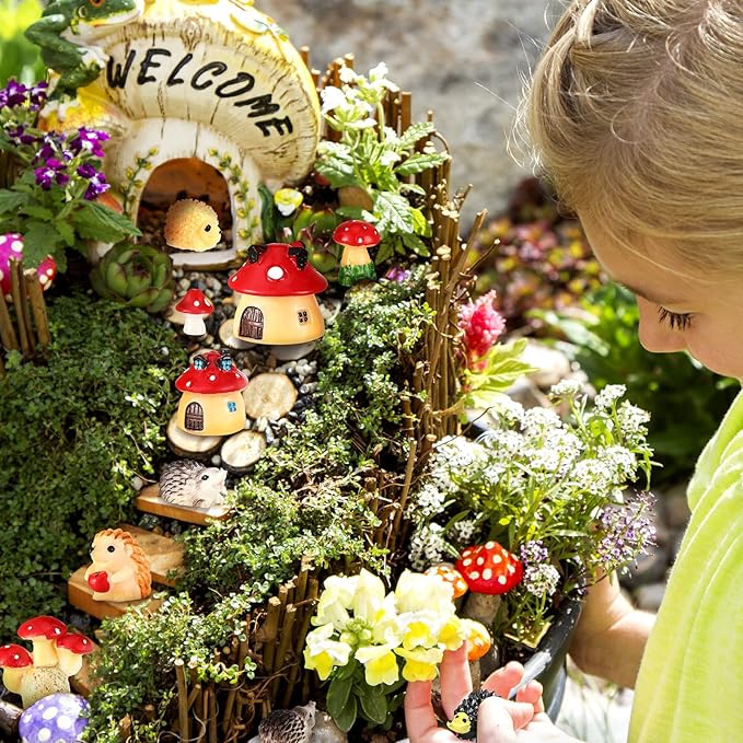 Woanger 30 Pcs Fairy Outdoor Garden Accessories Resin Mini Hedgehog Mushroom Miniature Figurines Garden Tiny Animals Figurines for House Terrarium Plant Bonsai Craft Decor(Cute)