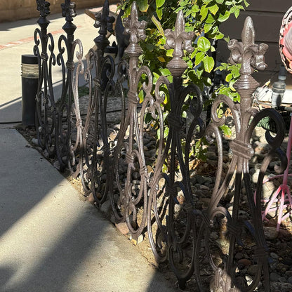 Ornate Cast Iron Garden Edging Fence（28" Tall） - 2 Pack Heavy Duty Metal Border for Lawn, Patio & Landscaping HC8775