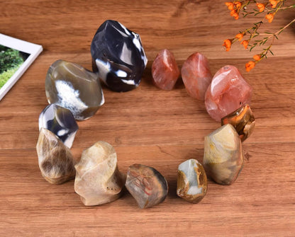 AMOYSTONE Red Hematoid Flame Shaped Stone Towers Obelisk Natural Healing Crystal Quartz Reiki Energy Decoration Home Office 0.6-1.0LBS