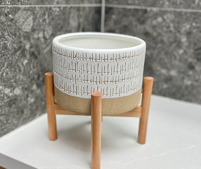 Kurrajong Farmhouse 7.25in Ceramic Planter with Bamboo Stand, Indoor Use, Caramel and White