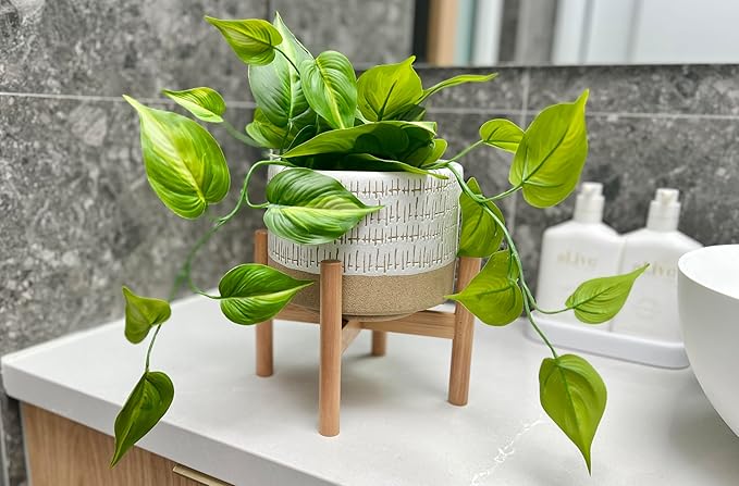 Kurrajong Farmhouse 7.25in Ceramic Planter with Bamboo Stand, Indoor Use, Caramel and White