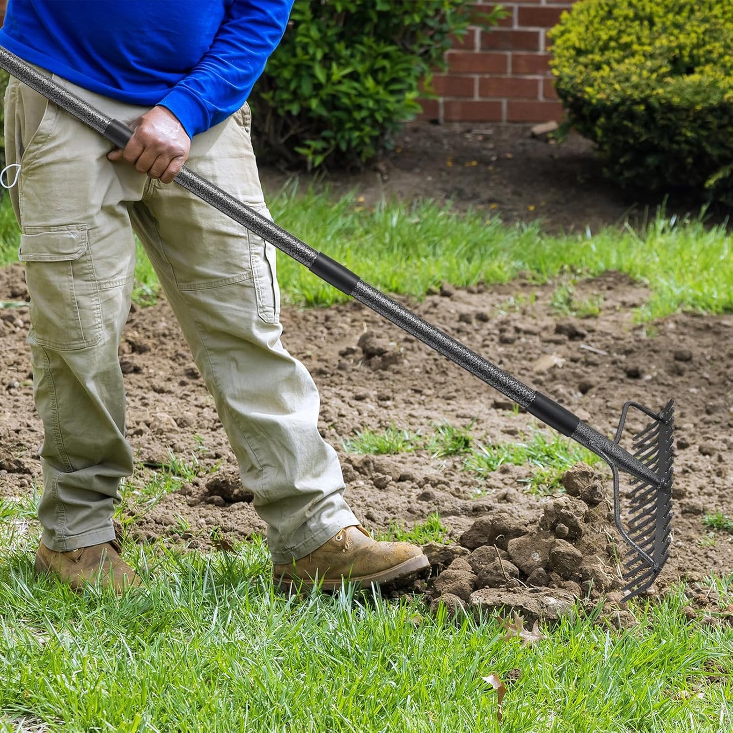 63'' Bow Rake ，17 Tines Metal Head Rakes with Stainless Steel Handle，Heavy Duty Garden Rake for Loosening Soil Gathering Leaf Leveling Lawn Farming Land Management Yarn Thatch Rake