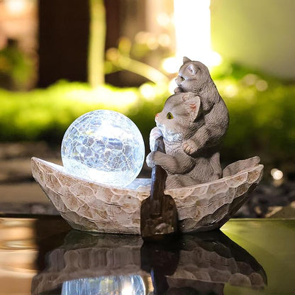 Garden Statue of Cat,Garden Decor Cat Figurine,Cats Outdoor Statue,Solar Decor for Patio,Balcony,Yard,Lawn Ornament