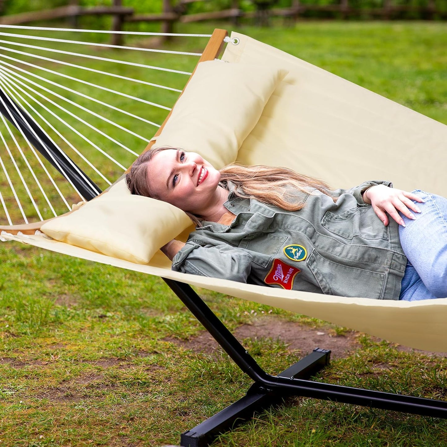 SUNCREAT Hammocks for Outside with Stand Included, Double Hammock with Curved Spreader Bar, Carrying Bag, Beige