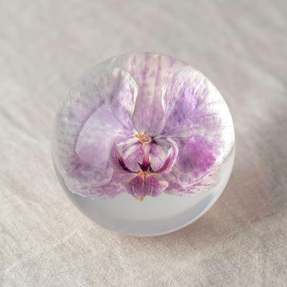 Real Purple Orchid Paperweight - Home Decor Crystal Resin Ball 3.14in (80mm) - Clear Resin Purple Orchid Flower Globe for Special Days - Sphere Figurine Office Paperweight w/Flat Bottom