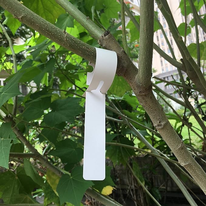 200 Pcs White Plastic Plant Tags with a Marker Pen, Wrap Around Hanging Tree Tags Nursery Garden Labels Waterproof Nursery Garden Stakes, 2x20cm