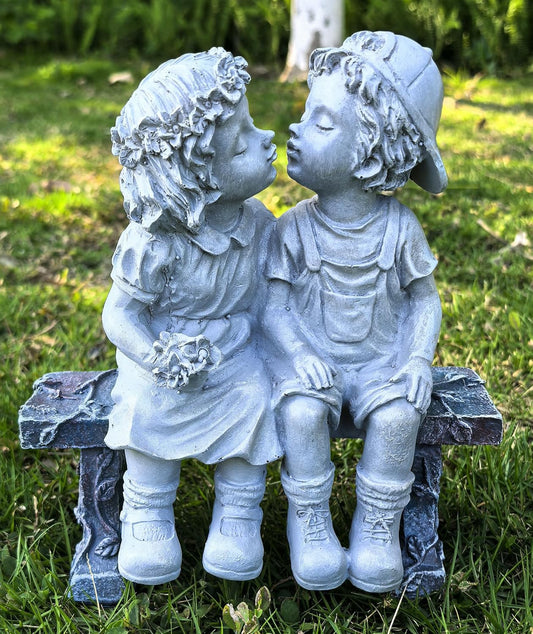 Garden First Kiss Outdoor Statue Decorative, Flower Bed Decor Puppy Love Kissing Couple,Boy and Girl Kissing Garden Figurine for Yard Patio Art