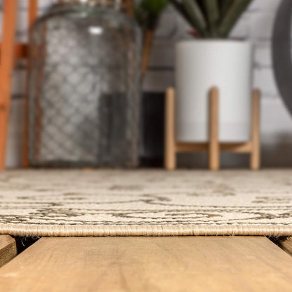 JONATHAN Y SMB106A-8R Charleston Vintage Filigree Textured Weave Beige/Brown 8' Round Indoor/Outdoor Area Rug, Pet Friendly, Non-Shedding, Stain Resistant, Easy-Cleaning for Backyard, Patio, Porch