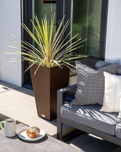 Veradek V-Resin Indoor/Outdoor Taper Planter (30 inch, Espresso)