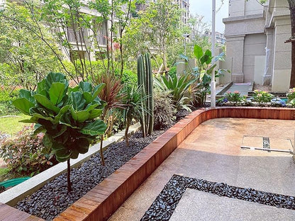 5 lbs Polished Black River Rocks, 1-2 Inch Decorative Pebbles for Indoor Plants. Black Stones for Planters, Vase, Garden Landscape and Outdoor Decorative Stones