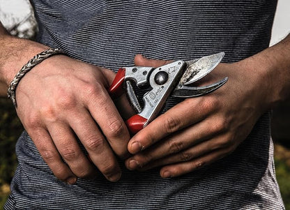 Felco F8 Pruning Shears – 8.3" Swiss-Made Garden Clippers with 1" Cutting Capacity for Ergonomic Comfort | Hand Pruners for Gardening | Garden Tool Cutter with Precision Bypass Blade, Aluminum Handles