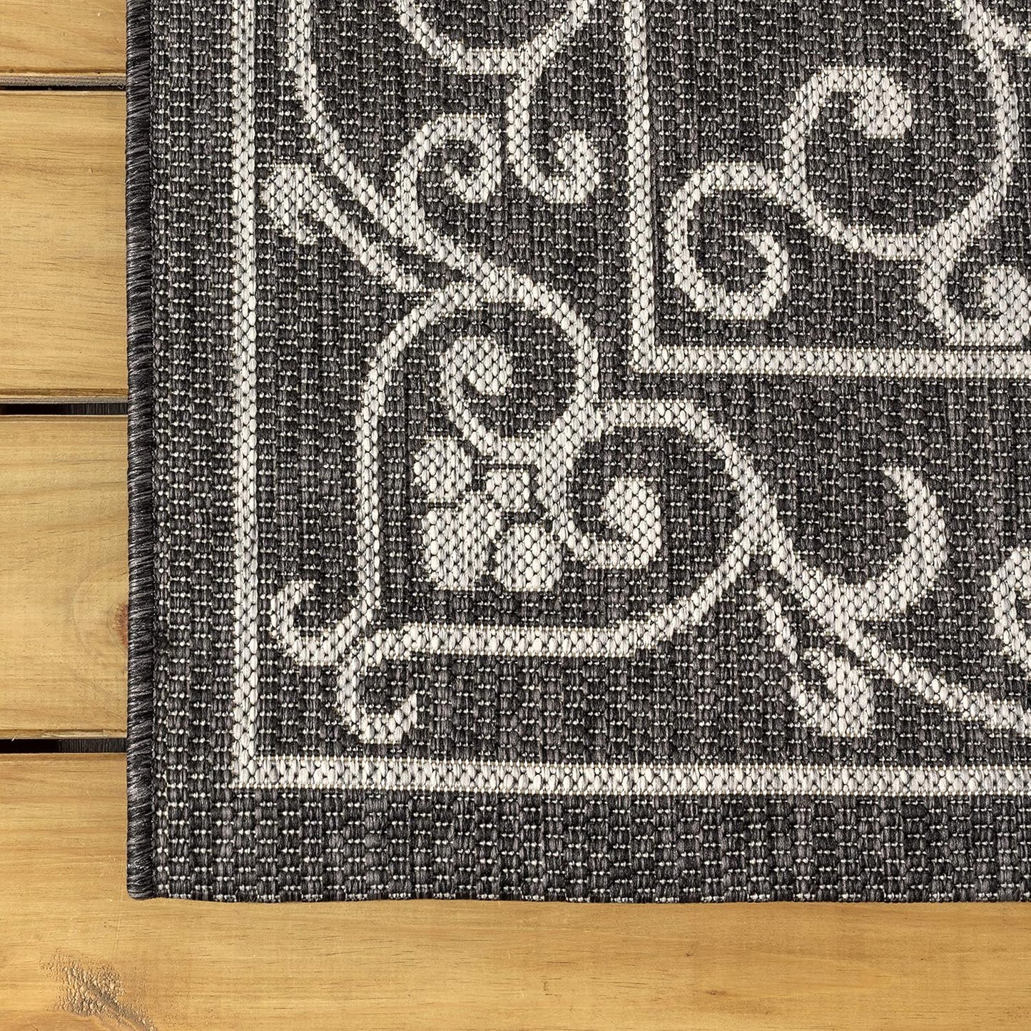 JONATHAN Y SMB106G-6R Charleston Vintage Filigree Textured Weave Black/Gray 6' Round Indoor/Outdoor Area Rug, Pet Friendly, Non-Shedding, Stain Resistant, Easy-Cleaning for Backyard, Patio, Porch